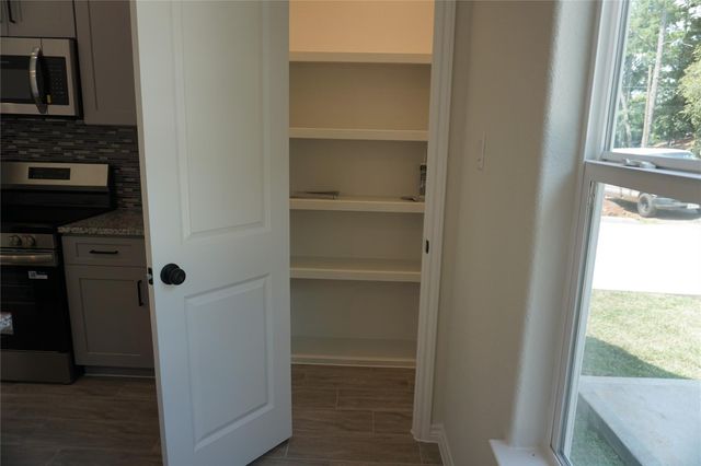 9761 Black Gum, Willis, TX 77318