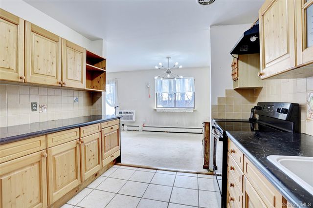 5 Secora Road F7, Spring Valley, NY 10977