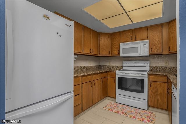 8381 S Haven LN, Fort Myers, FL 33919