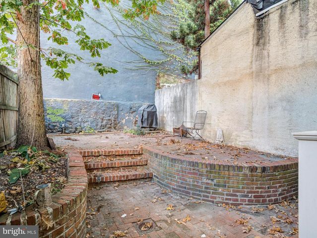 112 FAIRMOUNT AVE, Philadelphia, PA 19123