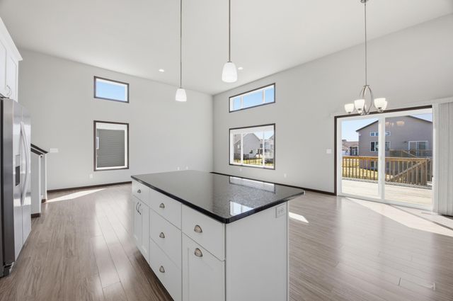 1125 29th Avenue W, West Fargo, ND 58078