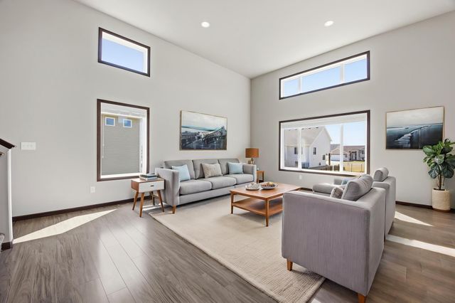 1125 29th Avenue W, West Fargo, ND 58078