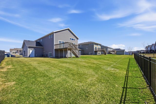 1125 29th Avenue W, West Fargo, ND 58078