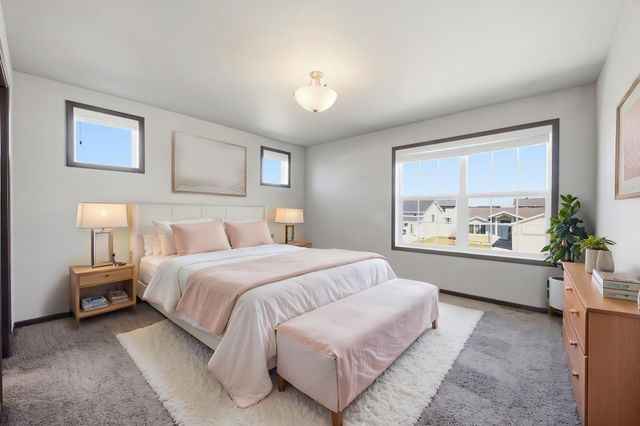 1125 29th Avenue W, West Fargo, ND 58078