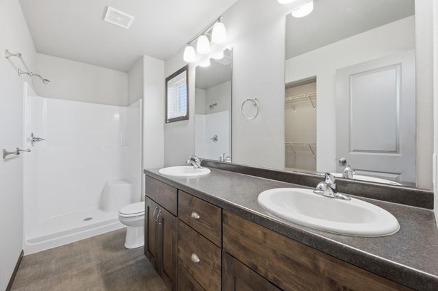 1125 29th Avenue W, West Fargo, ND 58078