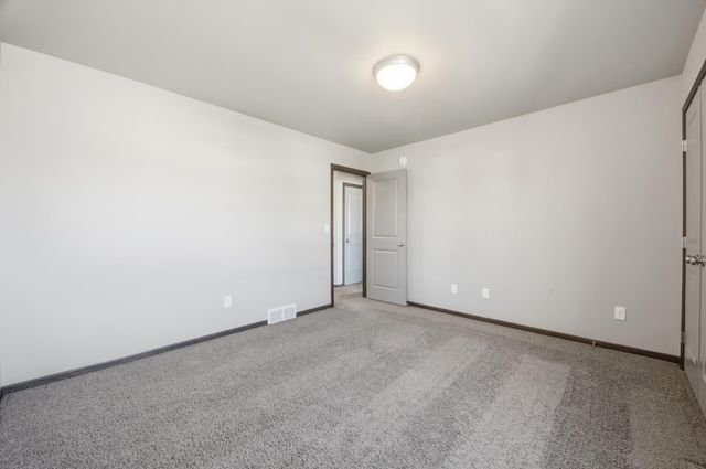 1125 29th Avenue W, West Fargo, ND 58078