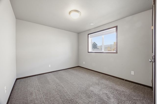 1125 29th Avenue W, West Fargo, ND 58078