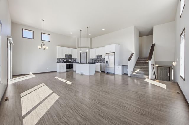 1125 29th Avenue W, West Fargo, ND 58078