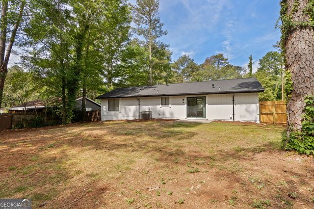 8878 Burnham Way, Jonesboro, GA 30238