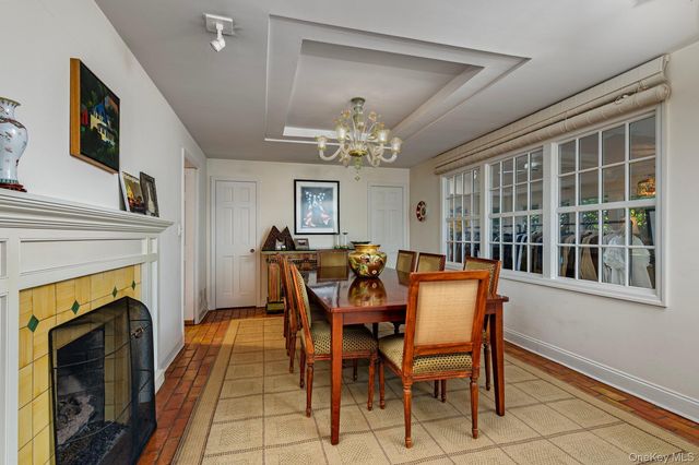 29 Argyle, Albertson, NY 11507