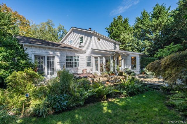 29 Argyle, Albertson, NY 11507