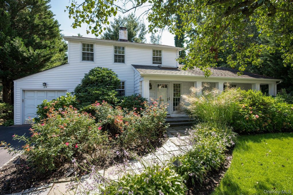29 Argyle, Albertson, NY 11507 — exterior