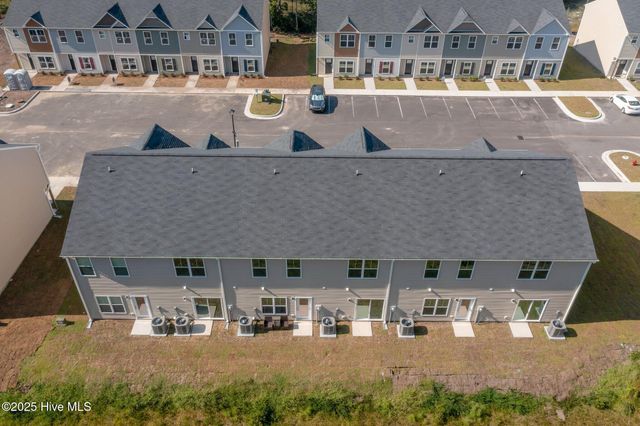 175 Buckhorn Avenue, Holly Ridge, NC 28445