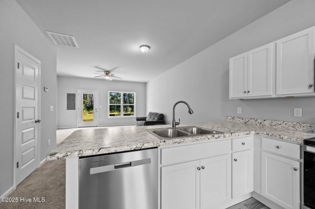 175 Buckhorn Avenue, Holly Ridge, NC 28445