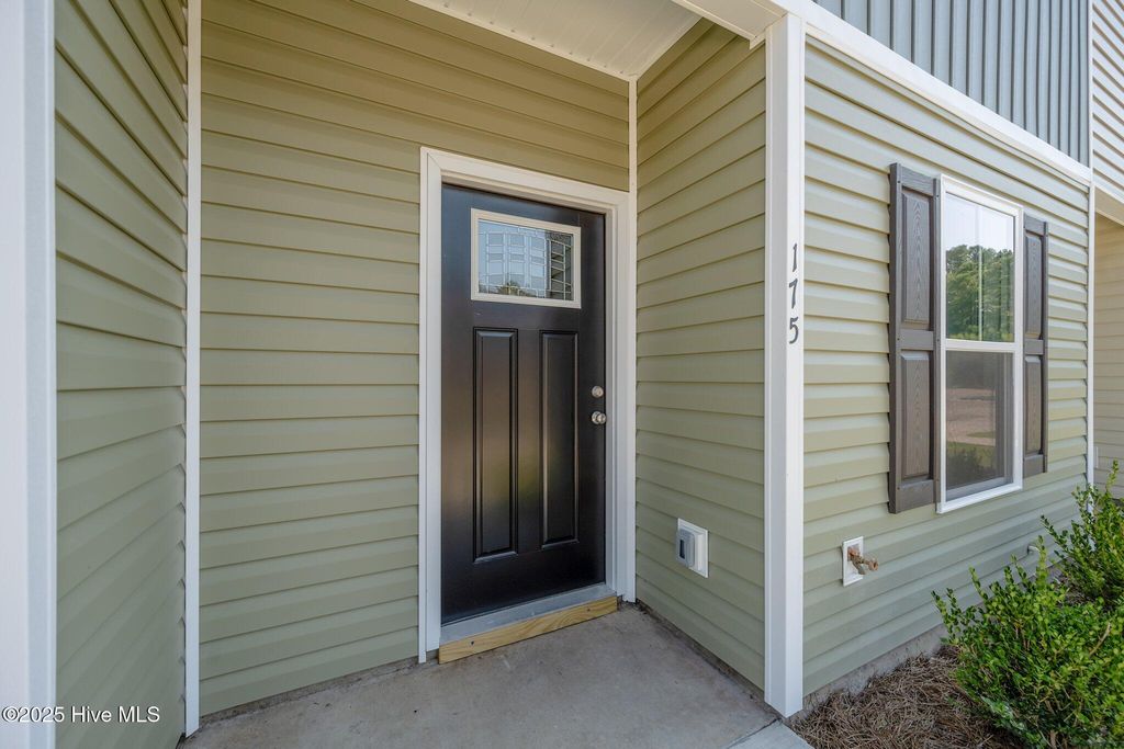 175 Buckhorn Avenue, Holly Ridge, NC 28445