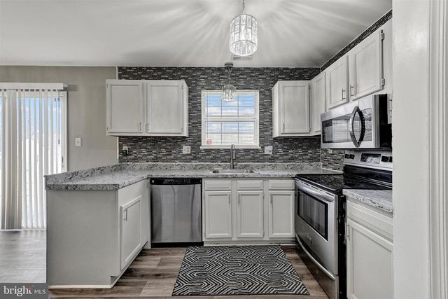 6681 SPRING MILL CIR, Baltimore, MD 21207