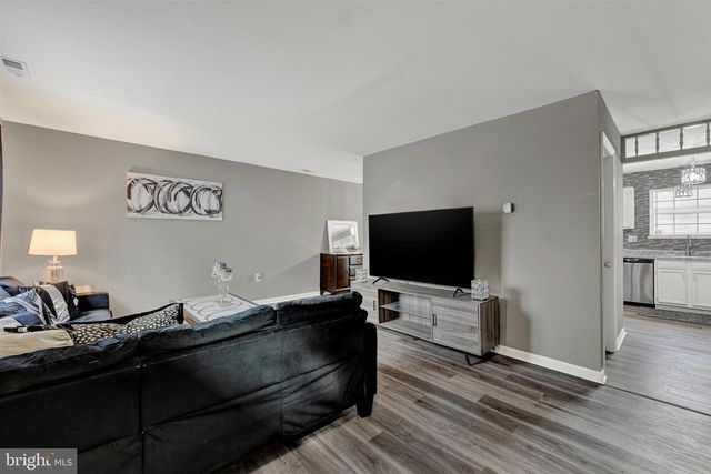 6681 SPRING MILL CIR, Baltimore, MD 21207