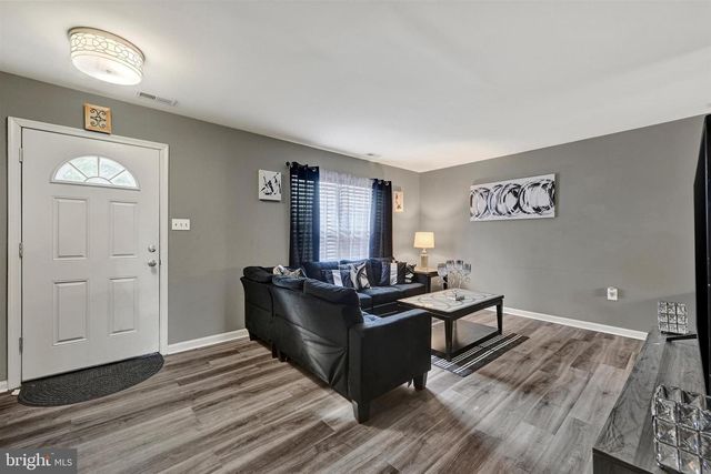 6681 SPRING MILL CIR, Baltimore, MD 21207