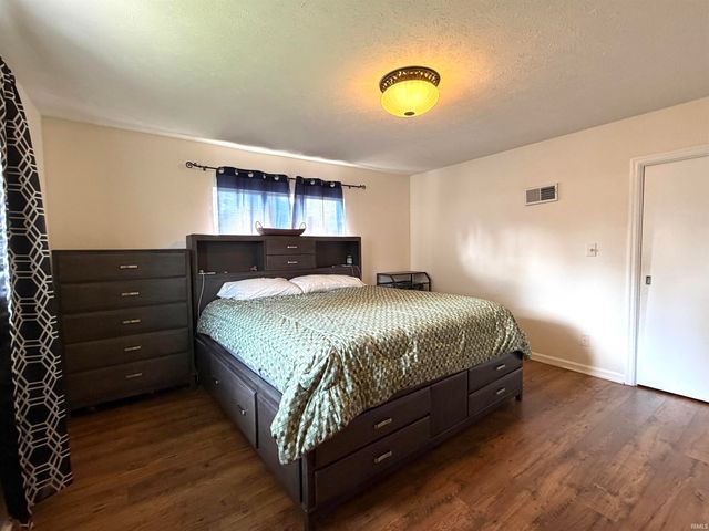620 E Blue Ridge Drive, Evansville, IN 47714