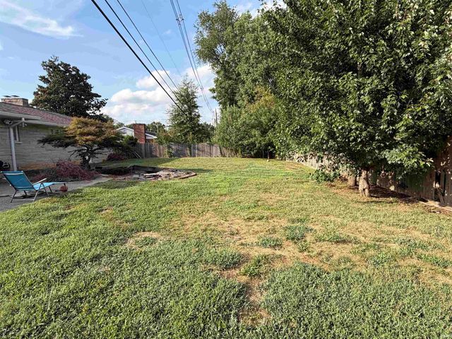620 E Blue Ridge Drive, Evansville, IN 47714