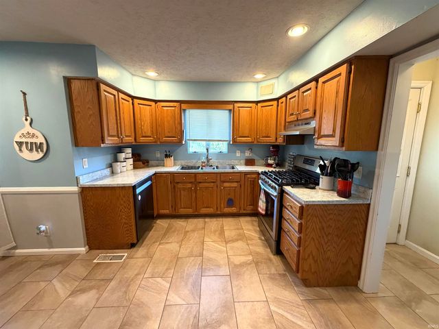 620 E Blue Ridge Drive, Evansville, IN 47714