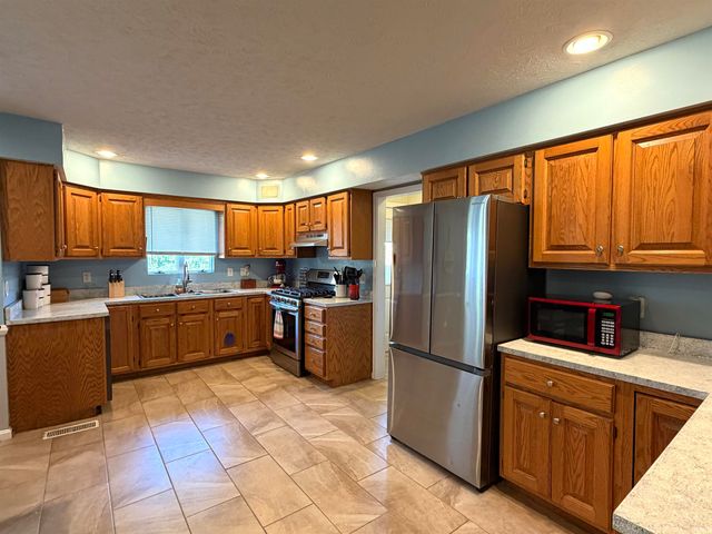 620 E Blue Ridge Drive, Evansville, IN 47714