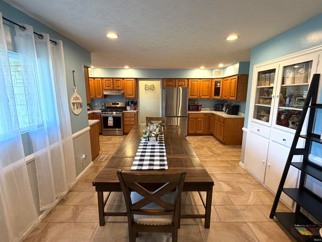 620 E Blue Ridge Drive, Evansville, IN 47714