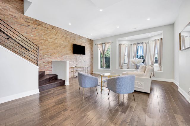 3330 S Indiana Avenue 2S, Chicago, IL 60616