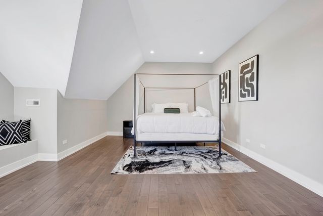 3330 S Indiana Avenue 2S, Chicago, IL 60616