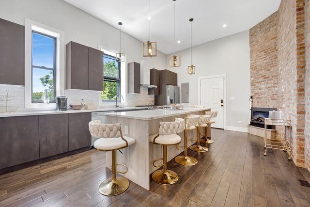 3330 S Indiana Avenue 2S, Chicago, IL 60616