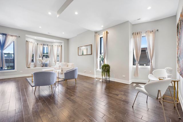 3330 S Indiana Avenue 2S, Chicago, IL 60616