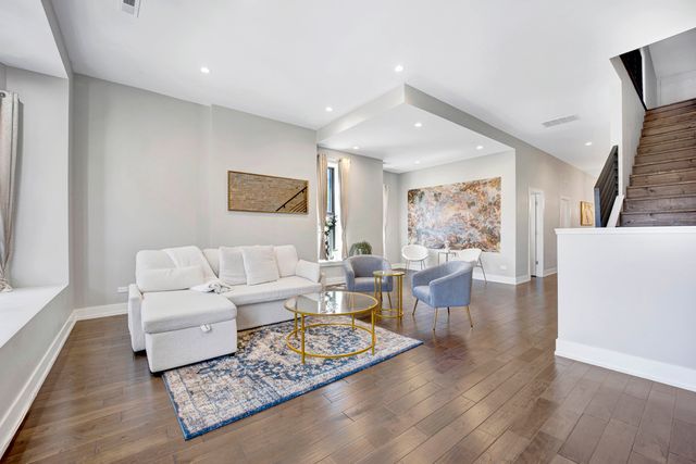 3330 S Indiana Avenue 2S, Chicago, IL 60616