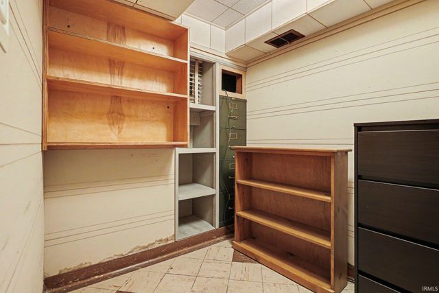 1616 Churchill Drive, South Bend, IN 46617