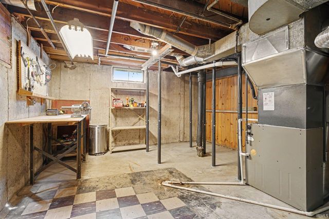 1616 Churchill Drive, South Bend, IN 46617