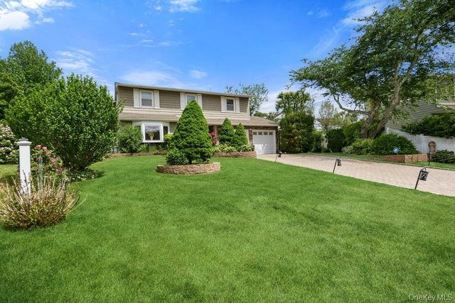 48 Lawrence Avenue, Holbrook, NY 11741