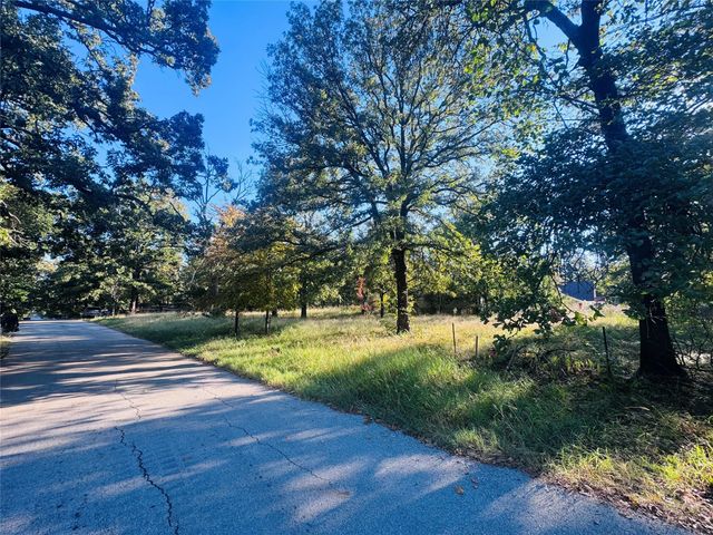 917 Hidden Valley Drive, Tool, TX 75143