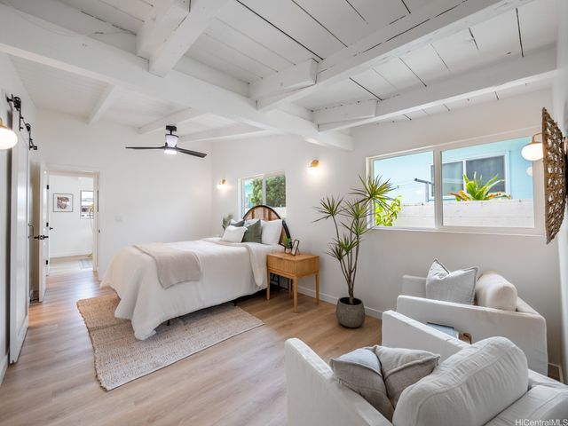 7247 Nohili Street, Honolulu, HI 96825