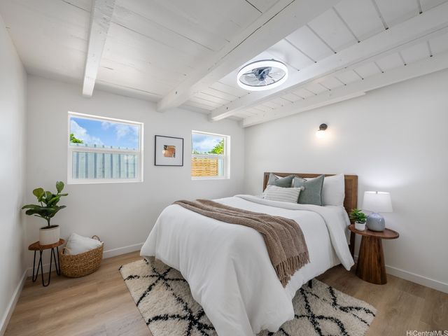 7247 Nohili Street, Honolulu, HI 96825