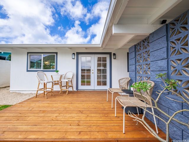 7247 Nohili Street, Honolulu, HI 96825