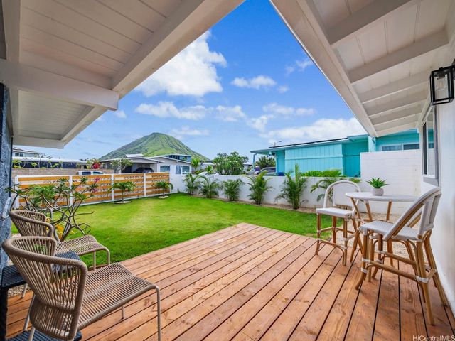 7247 Nohili Street, Honolulu, HI 96825