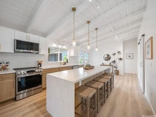 7247 Nohili Street, Honolulu, HI 96825