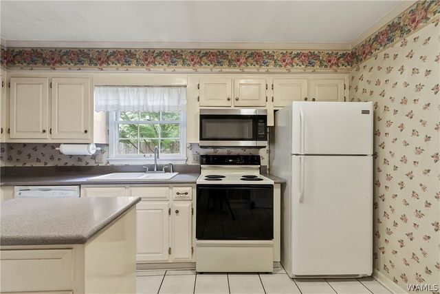 5502 Inverness, Northport, AL 35473