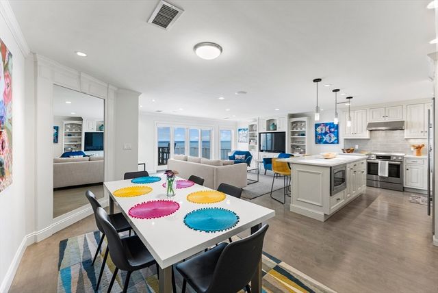 64 Cliffside Dr In Season, Plymouth, MA 02360