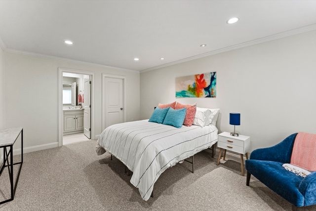 64 Cliffside Dr In Season, Plymouth, MA 02360