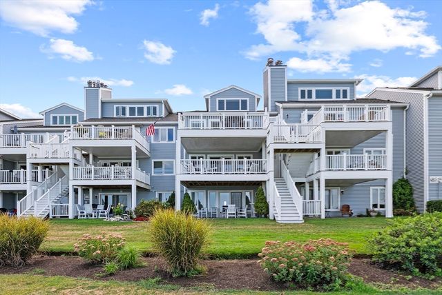 64 Cliffside Dr In Season, Plymouth, MA 02360
