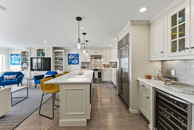 64 Cliffside Dr In Season, Plymouth, MA 02360