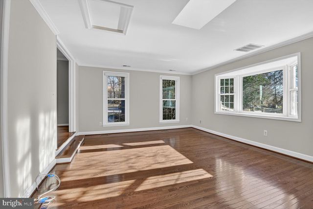 1302 CLAYBORNE HOUSE CT, Mclean, VA 22101