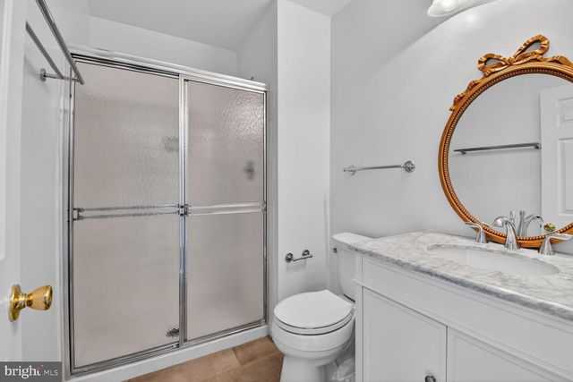 1302 CLAYBORNE HOUSE CT, Mclean, VA 22101