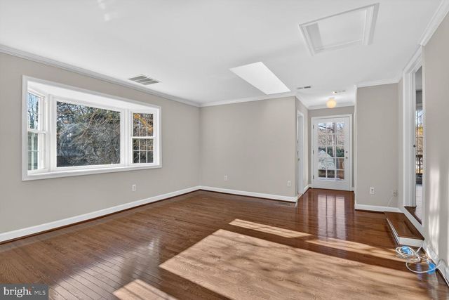1302 CLAYBORNE HOUSE CT, Mclean, VA 22101