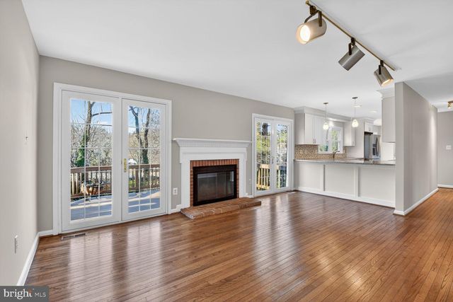 1302 CLAYBORNE HOUSE CT, Mclean, VA 22101